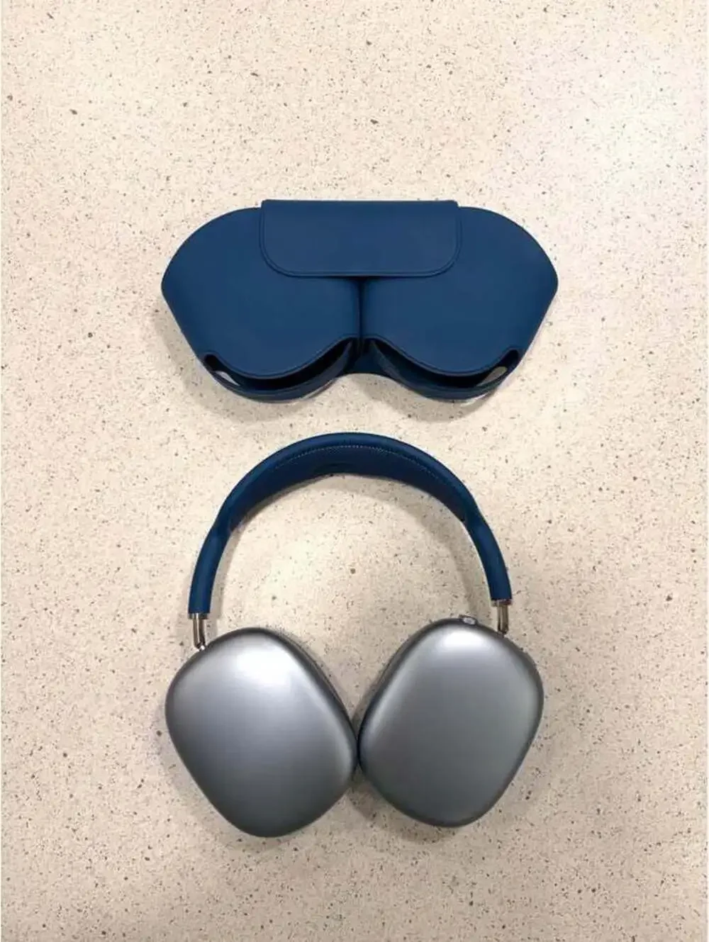 Apple AirPod Max - First Generation